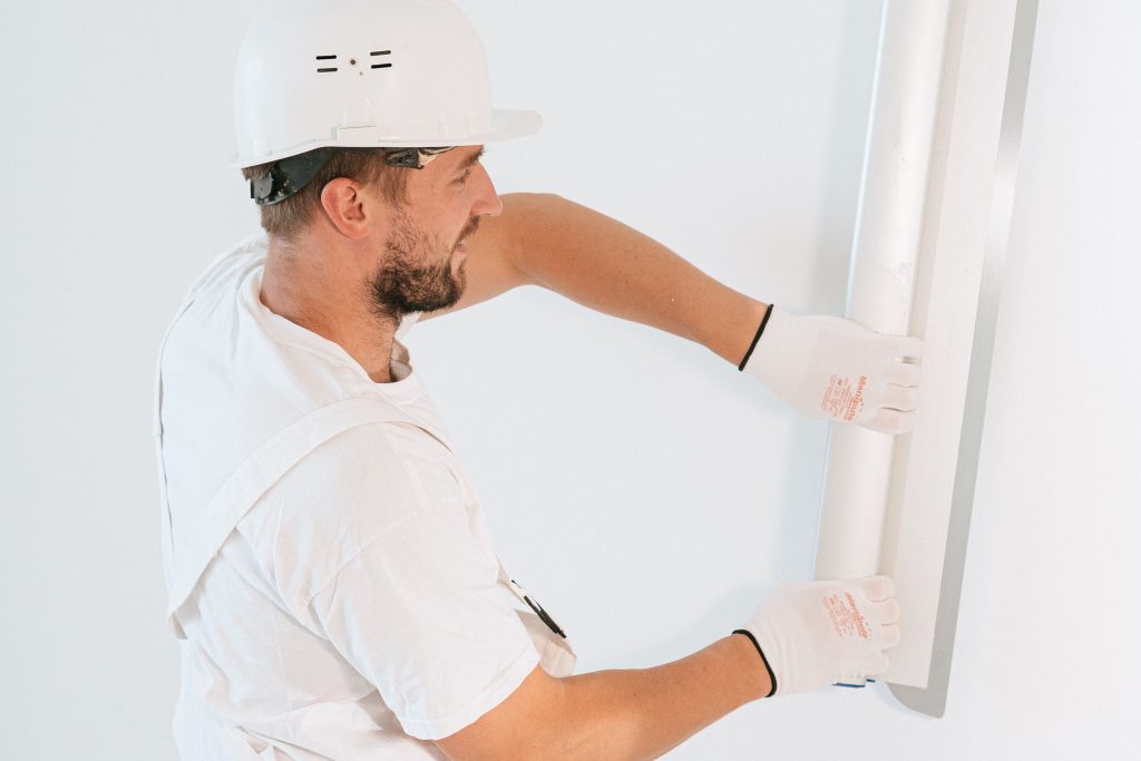 Visser placo directement sur mur, c&rsquo;est vraiment fiable ?
