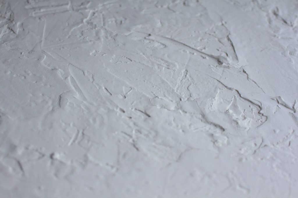 La fibre de bois à enduire convient-elle vraiment aux murs anciens ?