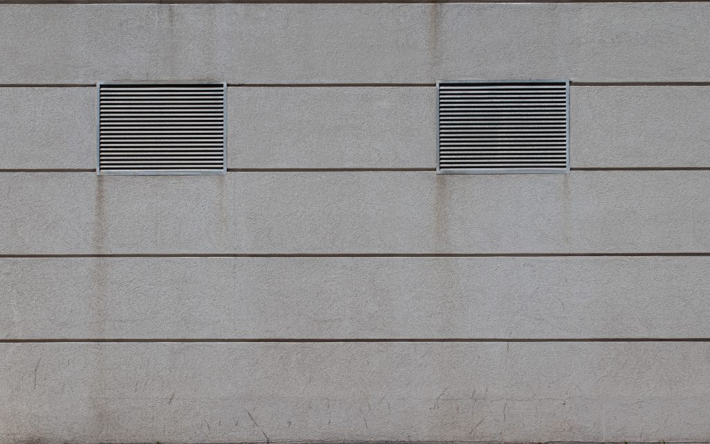 Comment bien aérer un vide sanitaire sous une terrasse ?