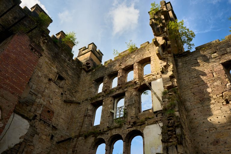 Comment trouver un château abandonné à donner ?
