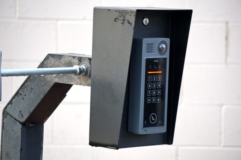 Comment brancher un interphone 6 fils sans tout griller ?